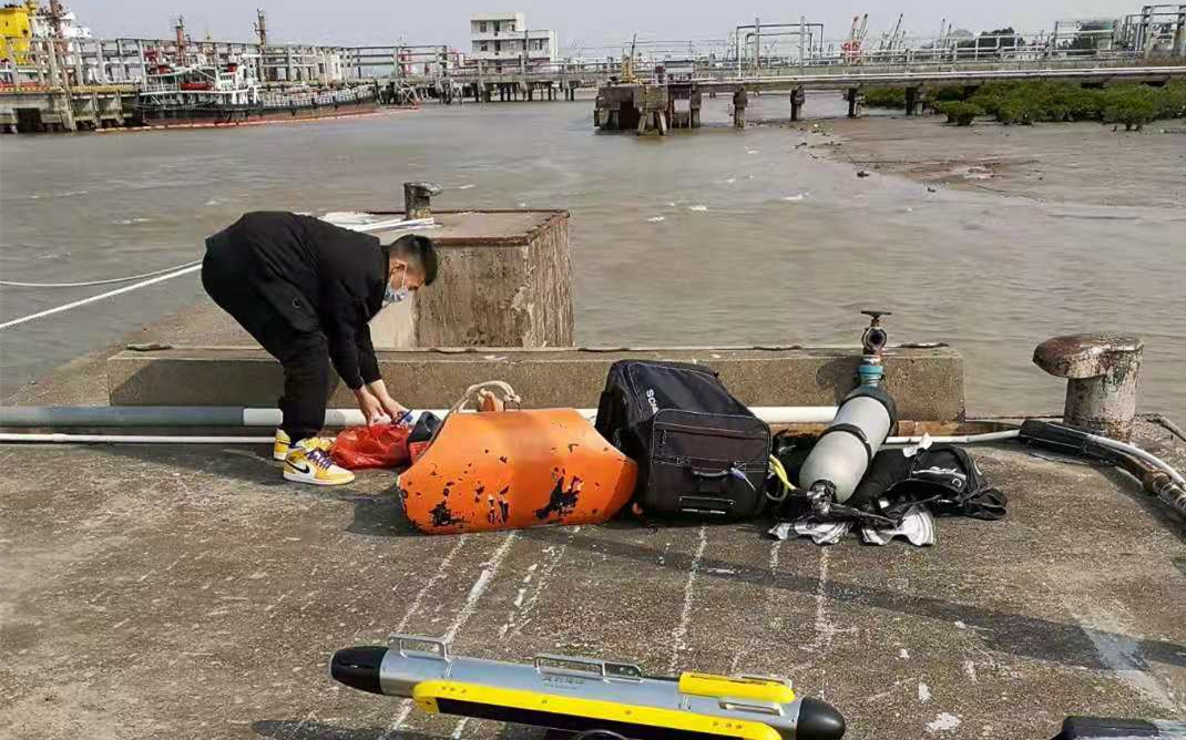 侧扫搜寻水下目标